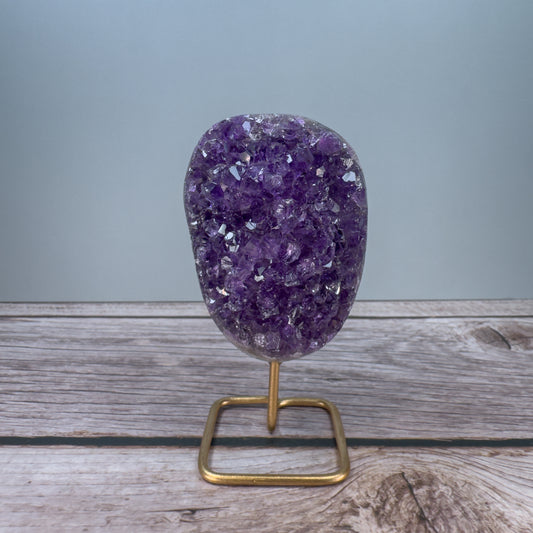 Amethyst On Stand – 800003
