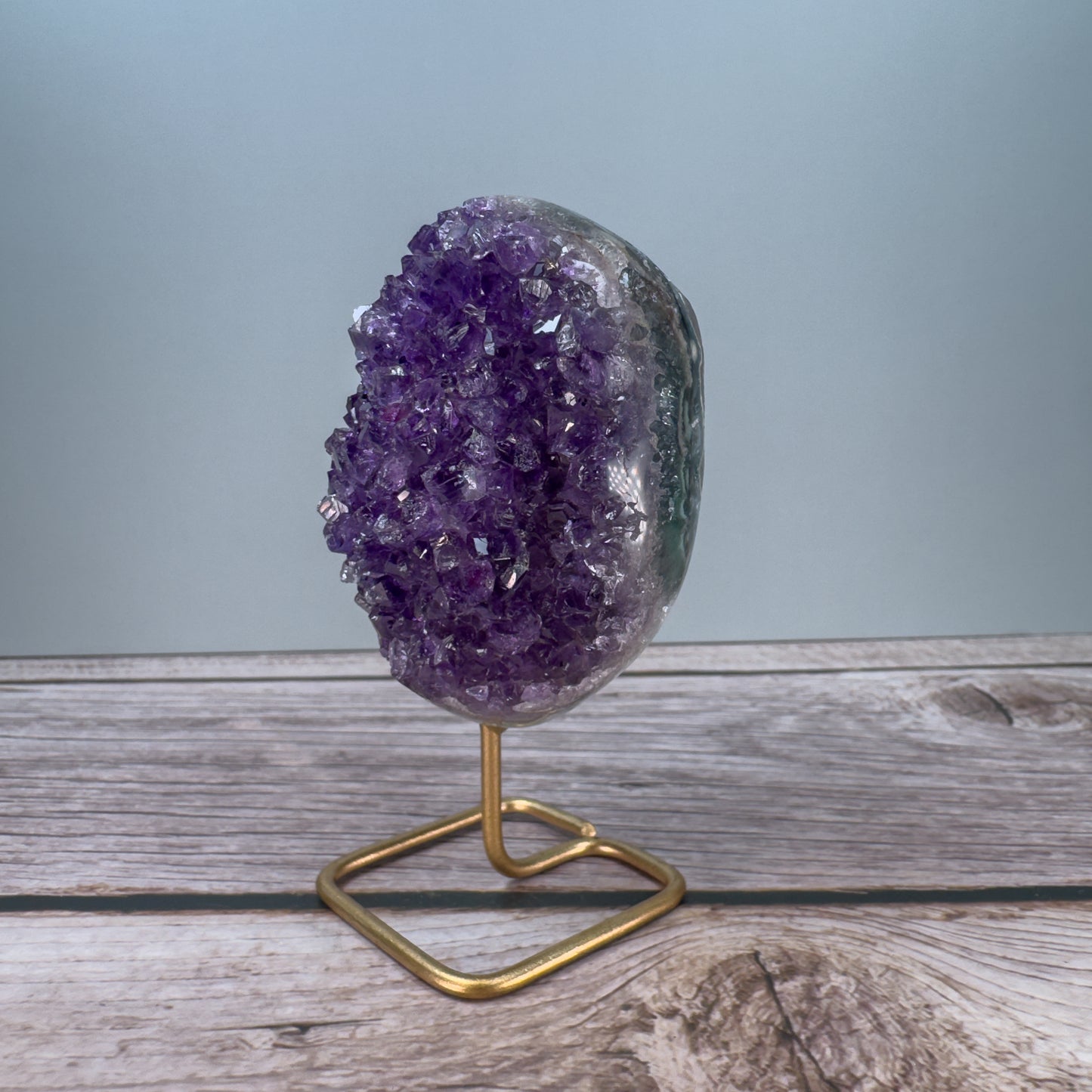 Amethyst On Stand – 800003 (2)