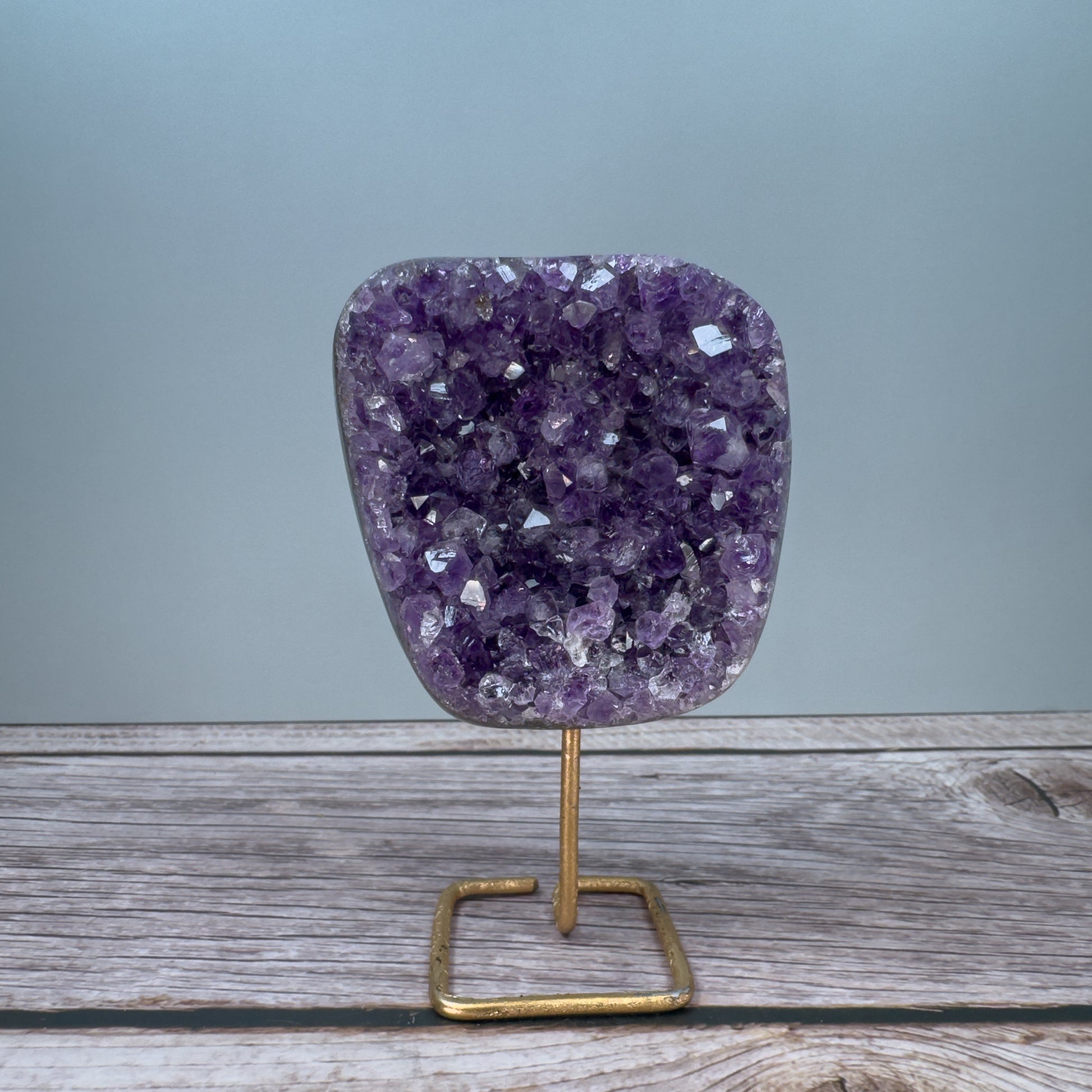 Amethyst On Stand – 800004
