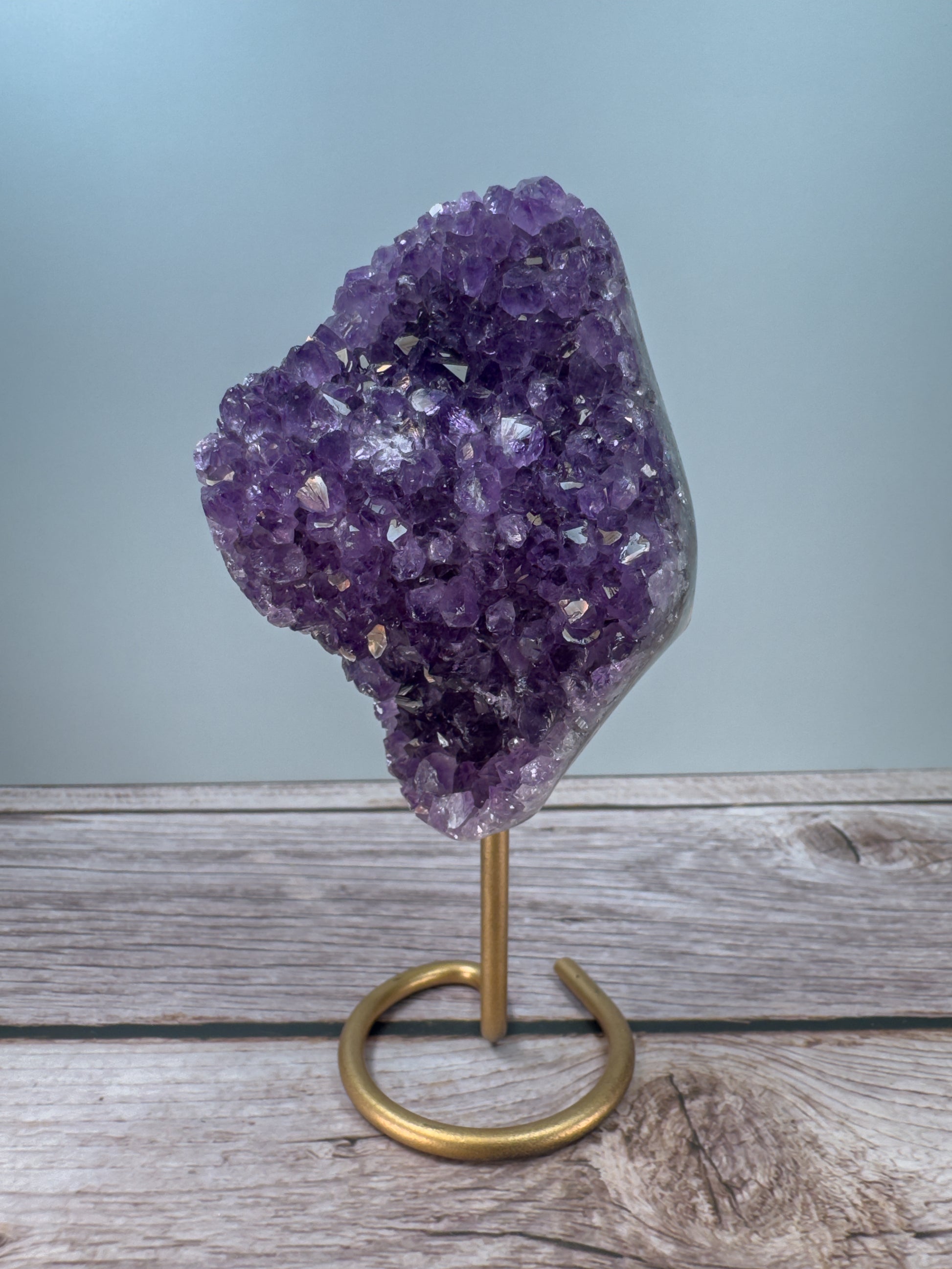 Amethyst On Stand – 800006