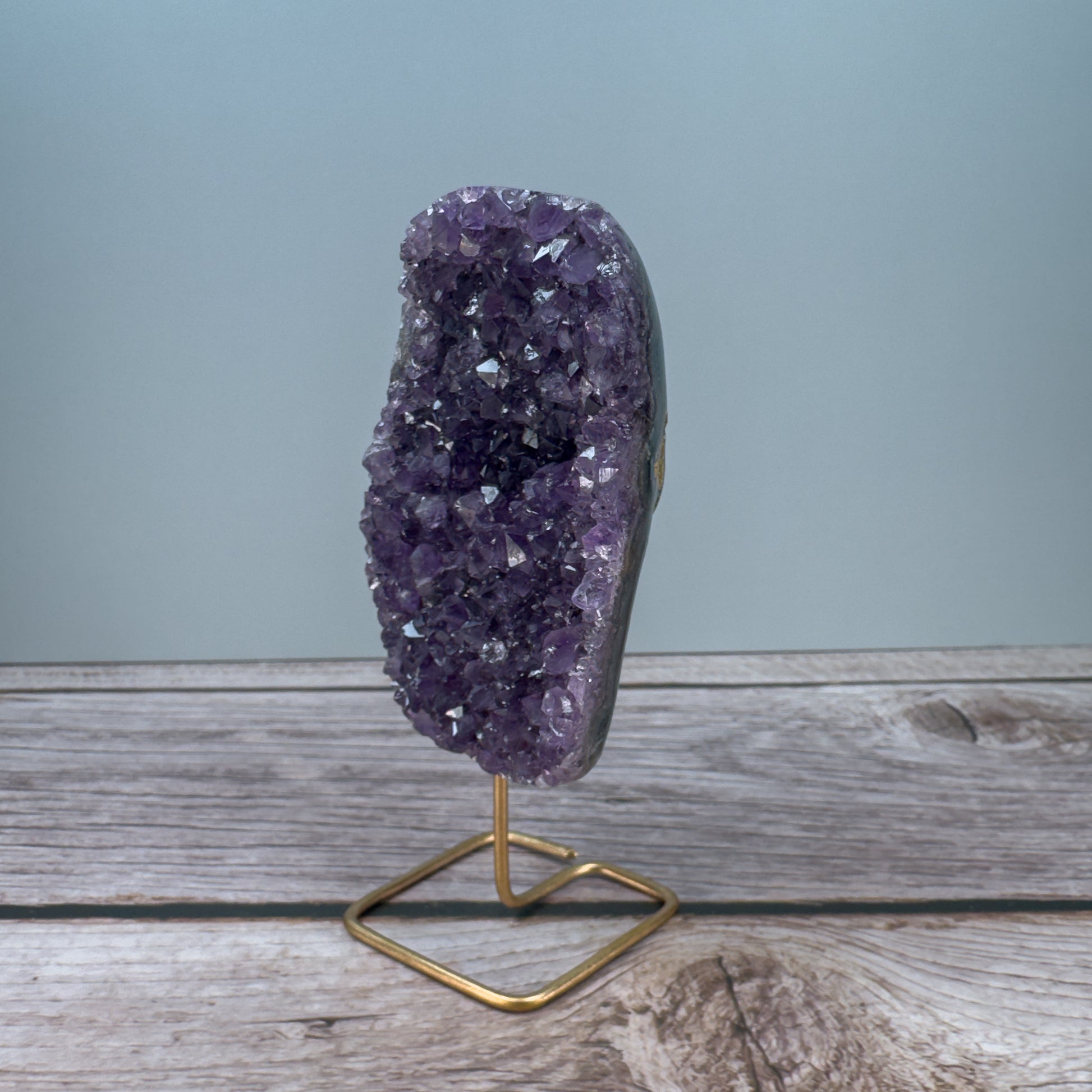 Amethyst On Stand – 800007 (2)