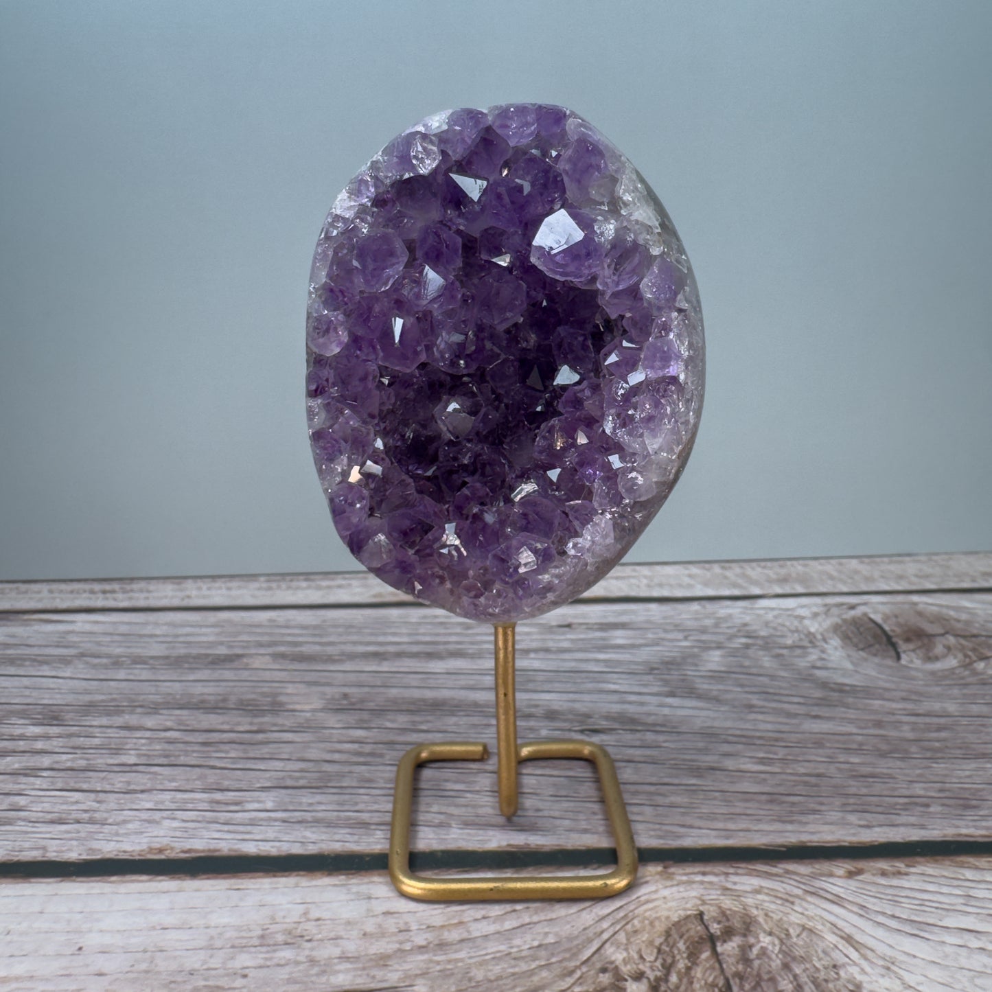 Amethyst On Stand – 800009