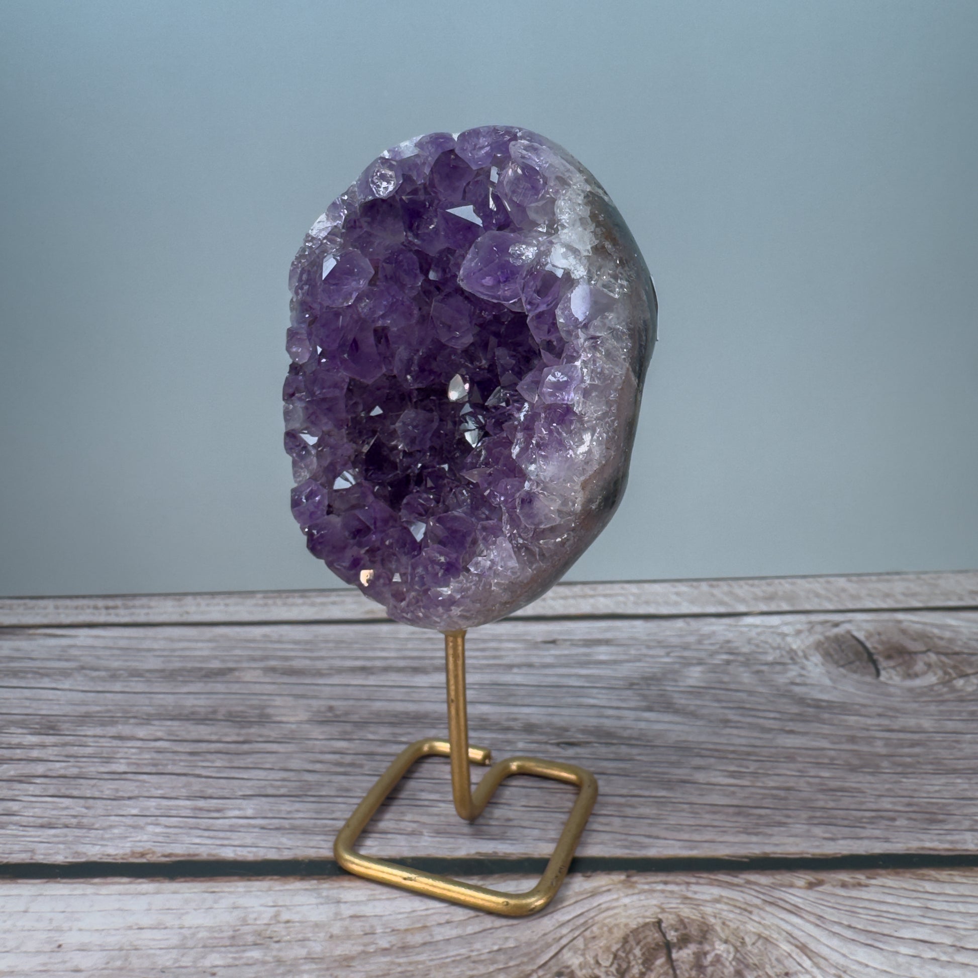 Amethyst On Stand – 800009 (3)