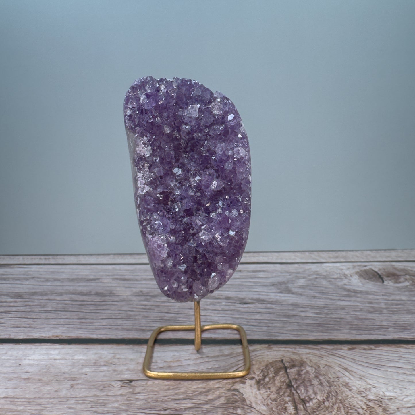 Amethyst On Stand – 800011