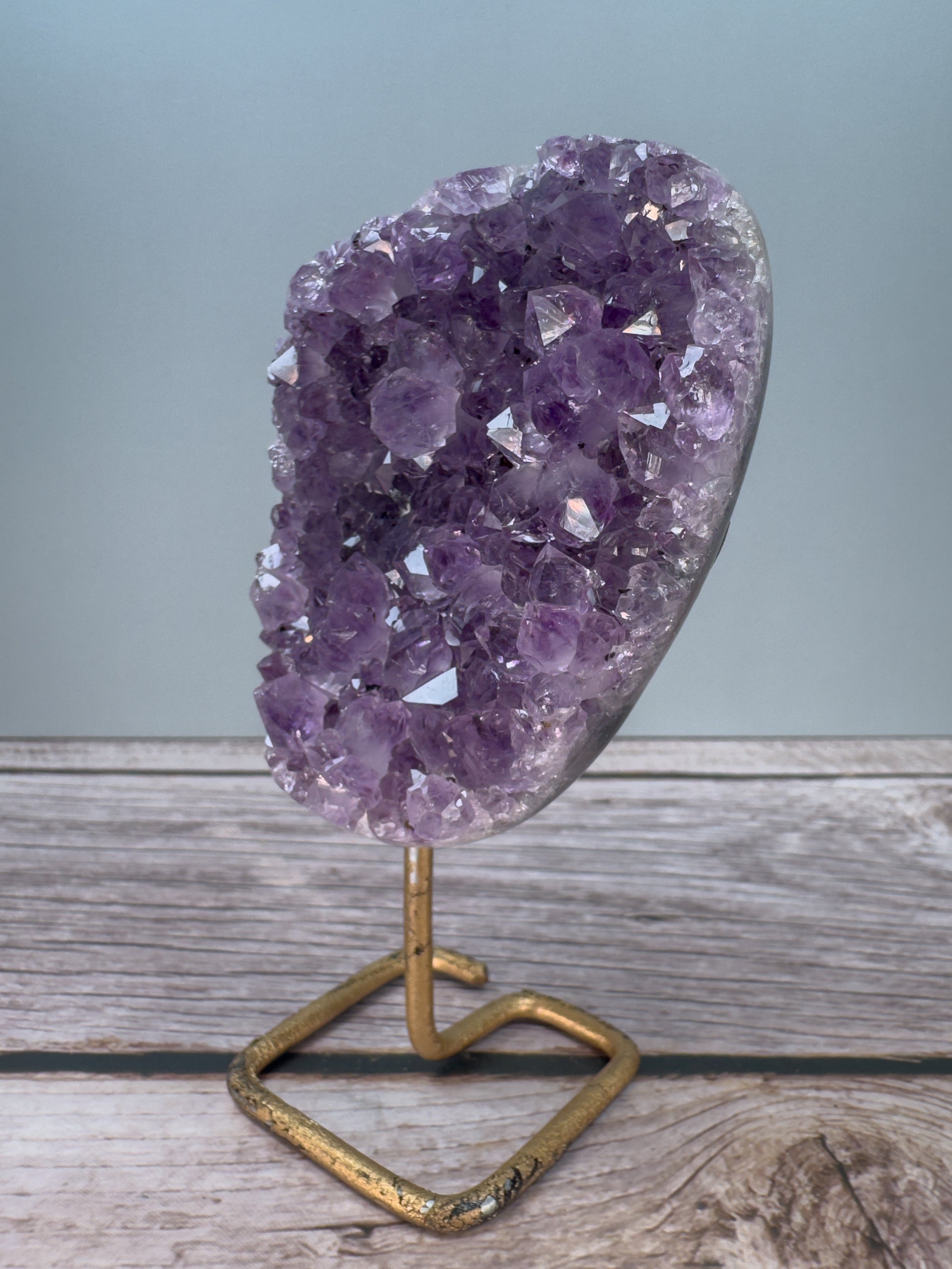 Amethyst On Stand – 800012 (3)