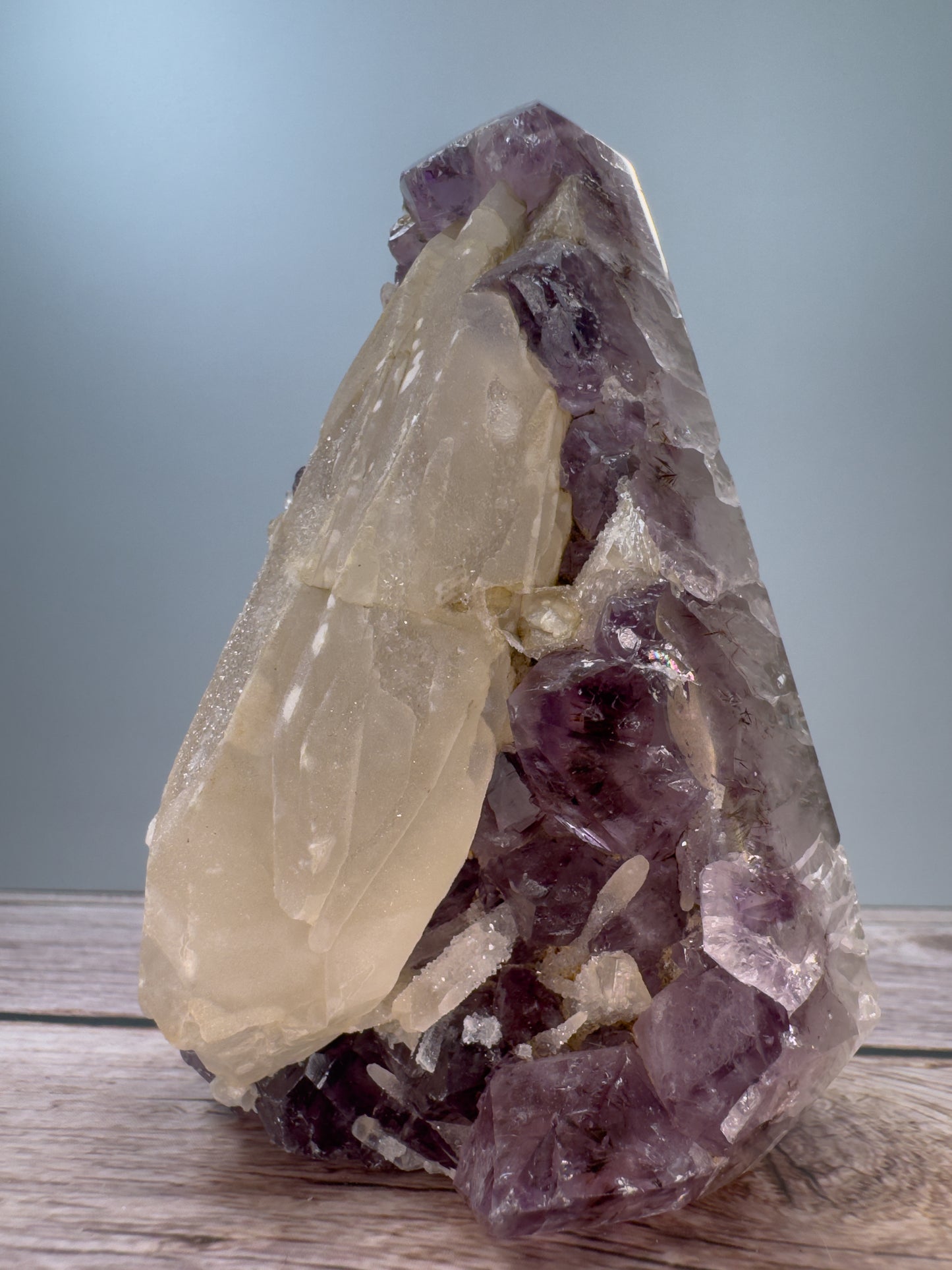 Amethyst Tower – 800036 (4)