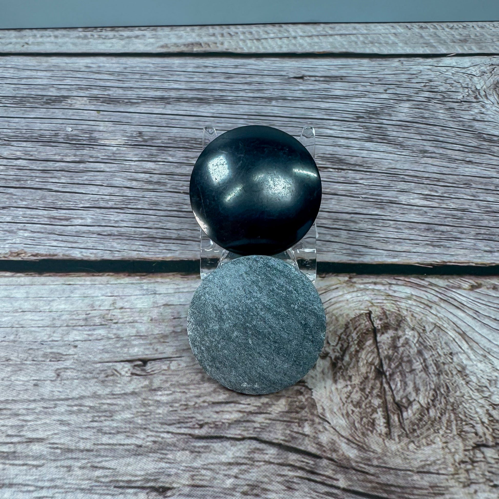 Shungite Carving – 800075