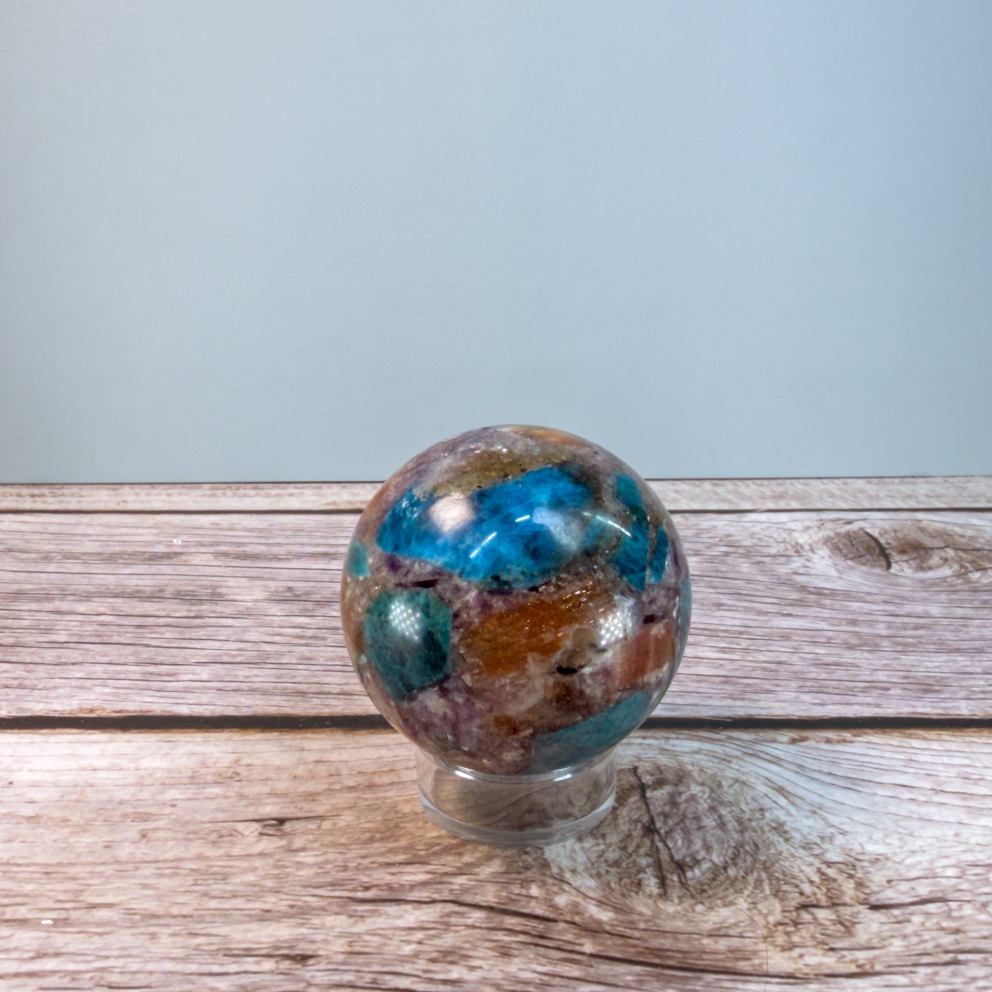 Apatite Sphere – 800079