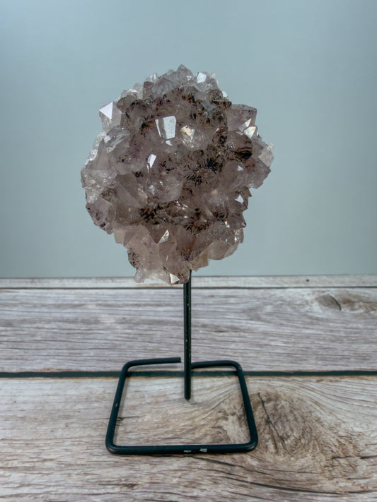 Amethyst On Stand – 100064