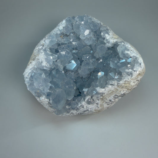 Celestite Raw – 100258