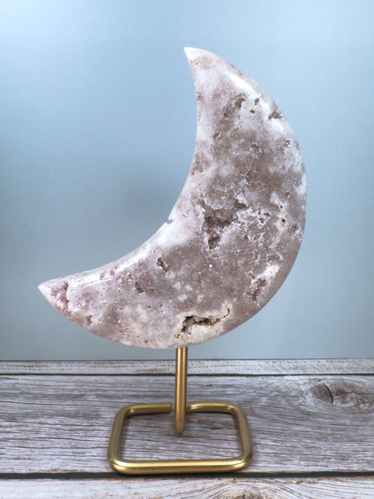 Pink Amethyst On Stand – 100008