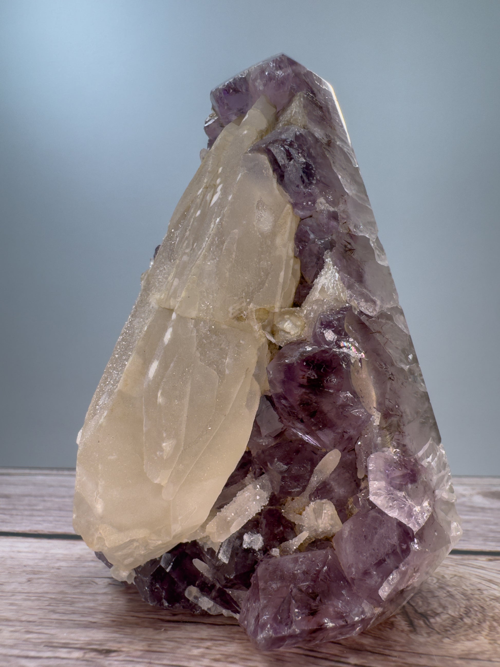 Amethyst Tower – 800036 (4)