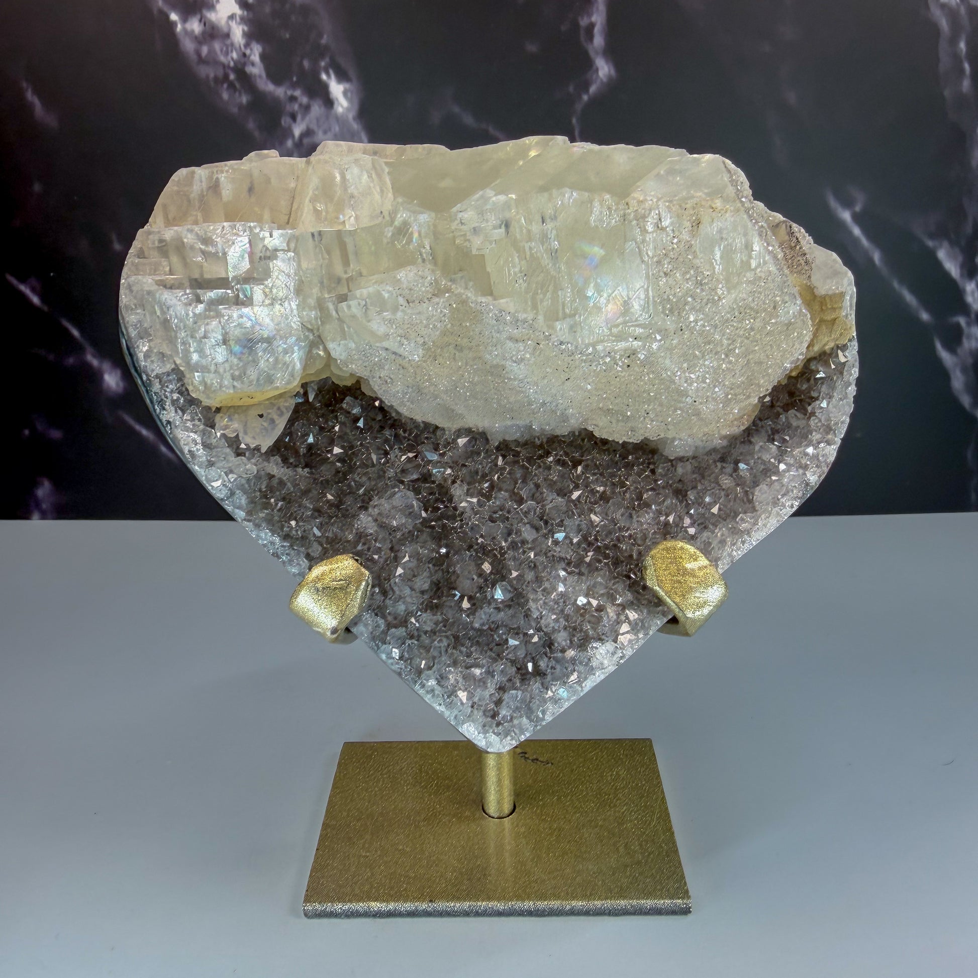 Amethyst On Stand – 100114 (3)