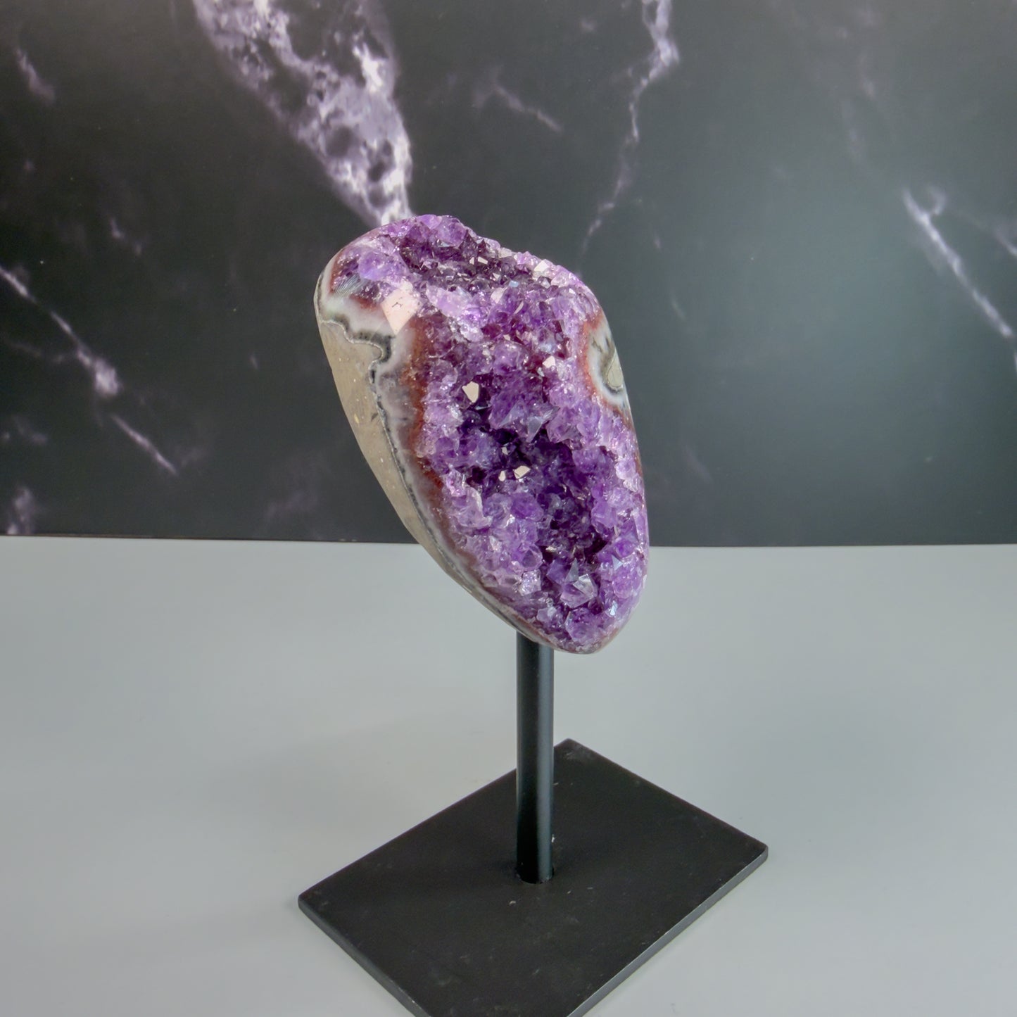 Amethyst On Stand – 100137 (2)