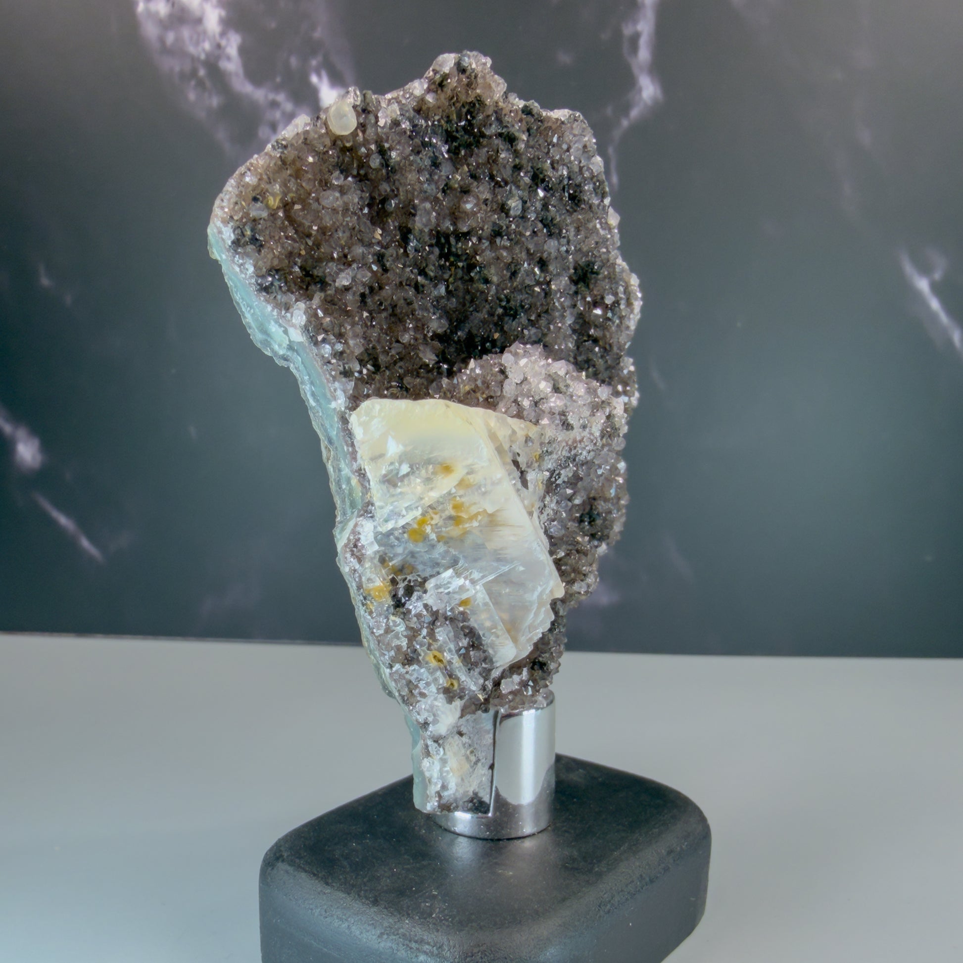 Amethyst On Stand – 100139 (2)