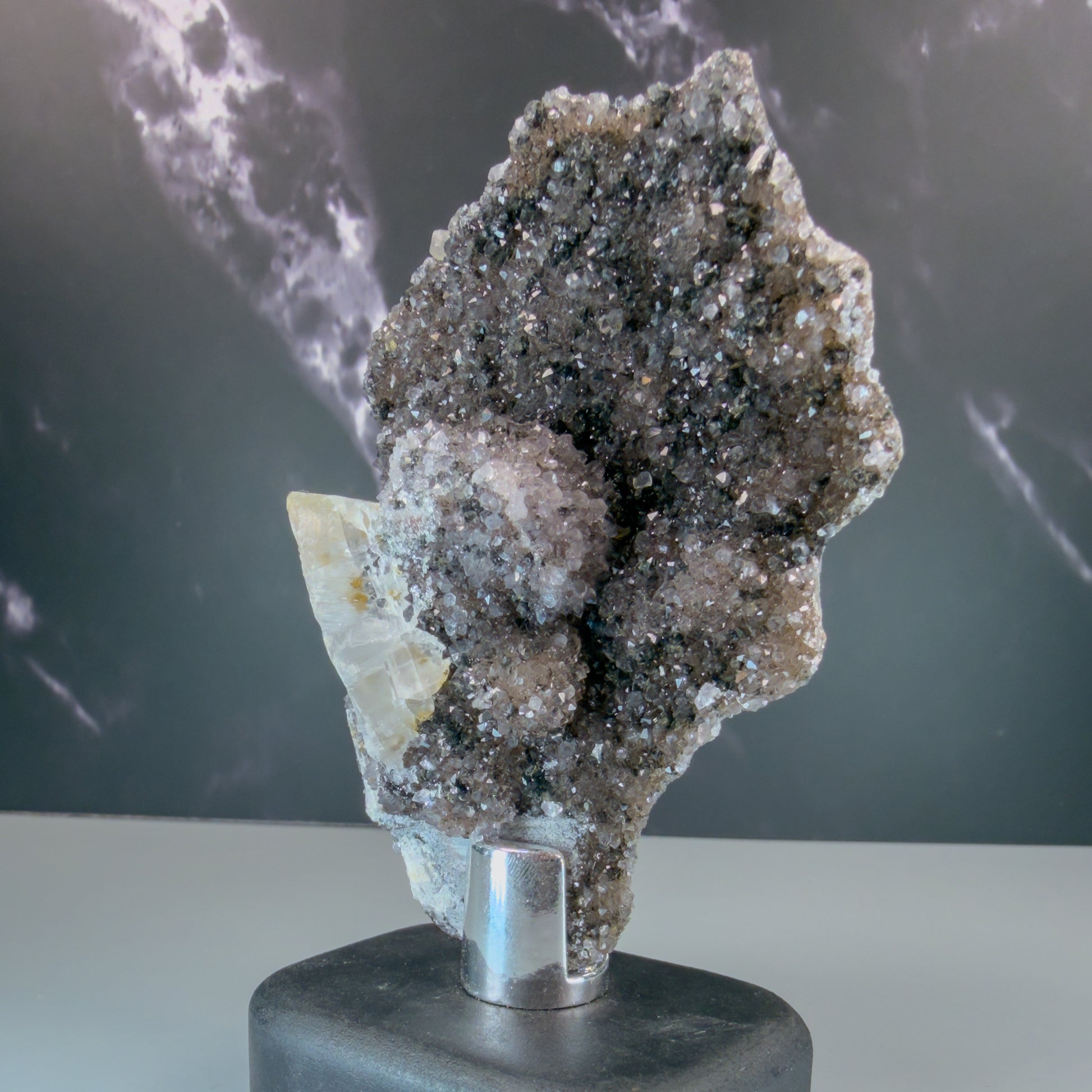Amethyst On Stand – 100139 (3)
