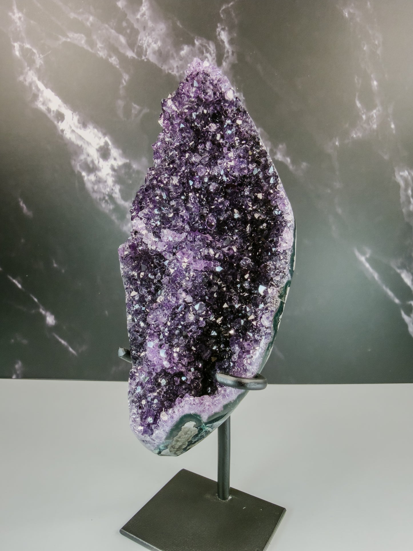 Amethyst On Stand – 100142 (2)