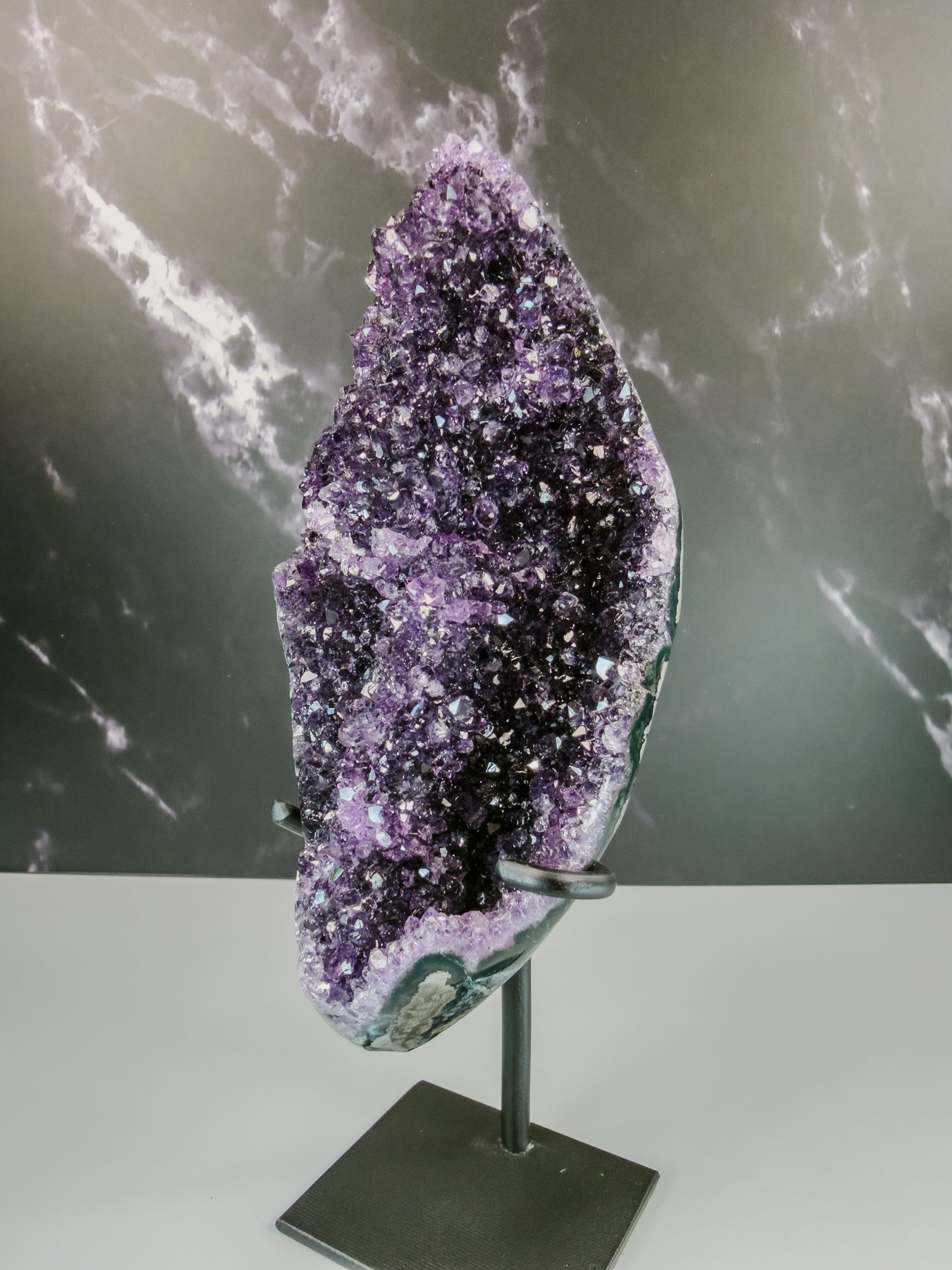 Amethyst On Stand – 100142 (2)
