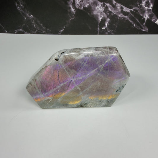 Labradorite Moon Carving – 100270