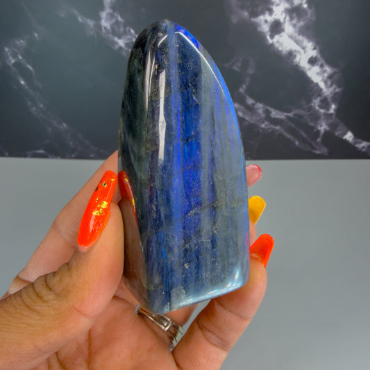 Labradorite Moon Carving – 100275