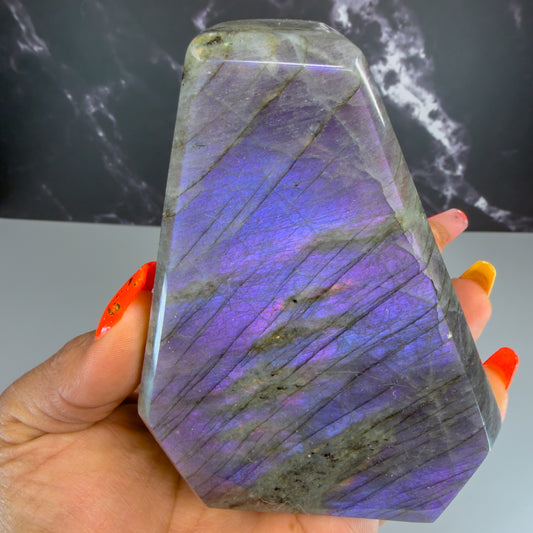 Labradorite Moon Carving – 100282